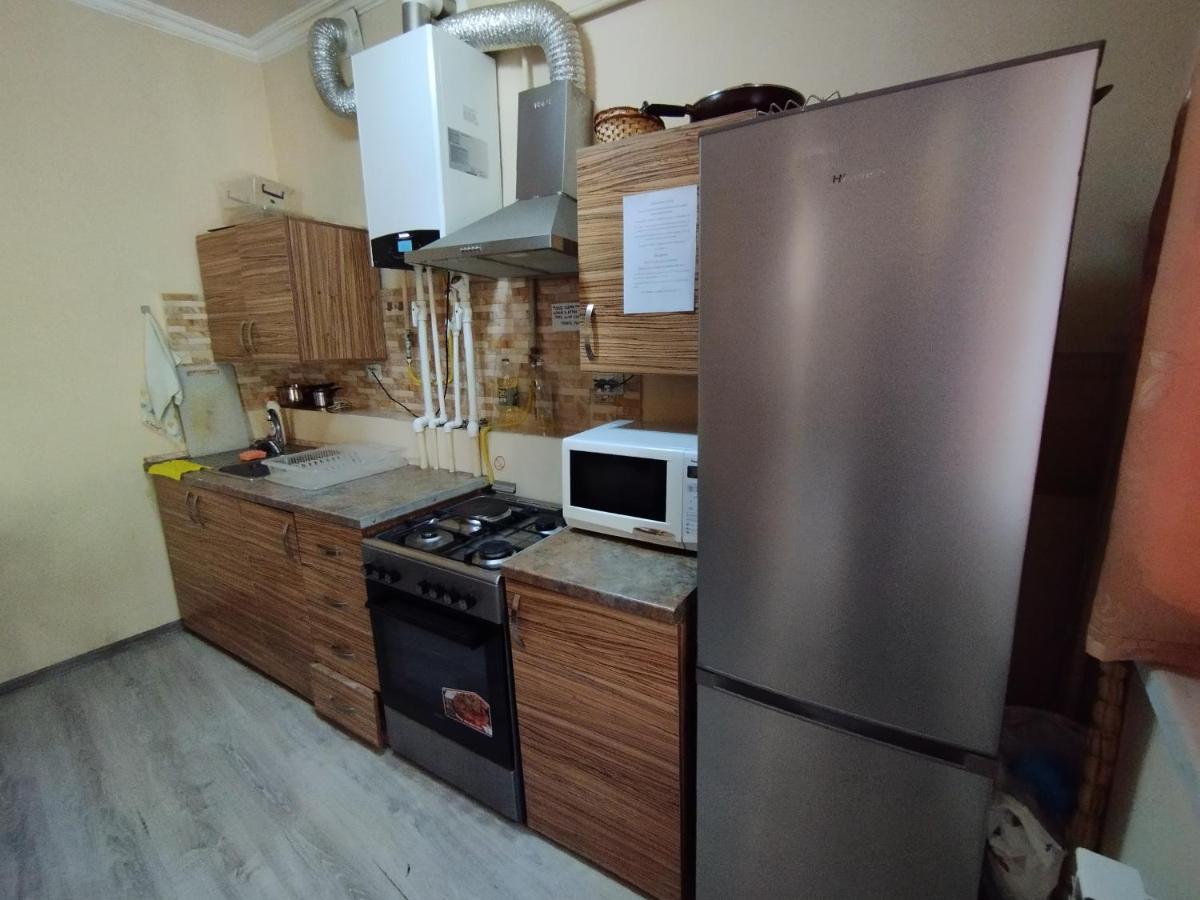 יירבאן Wooden_Room_Hostel מראה חיצוני תמונה