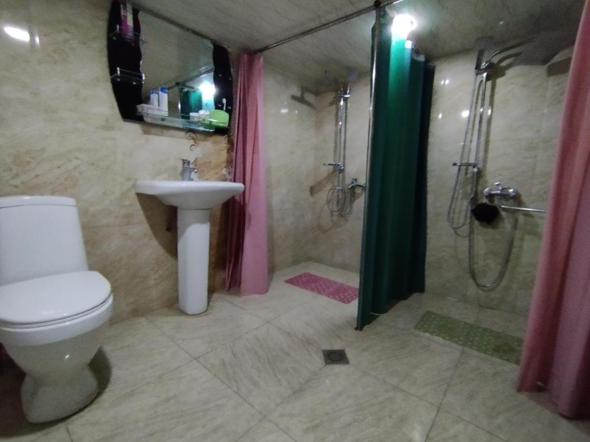 יירבאן Wooden_Room_Hostel מראה חיצוני תמונה
