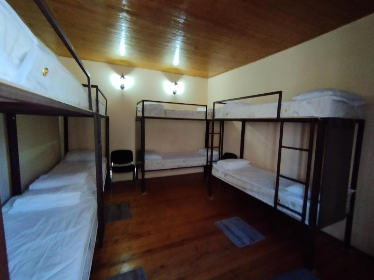 יירבאן Wooden_Room_Hostel מראה חיצוני תמונה