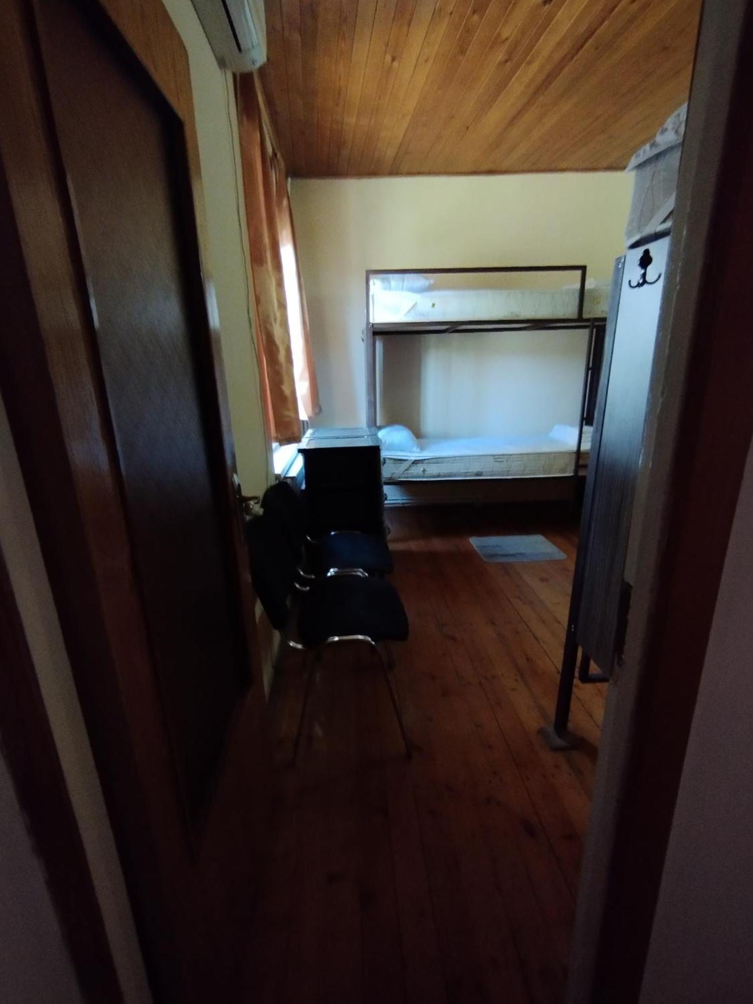 יירבאן Wooden_Room_Hostel מראה חיצוני תמונה